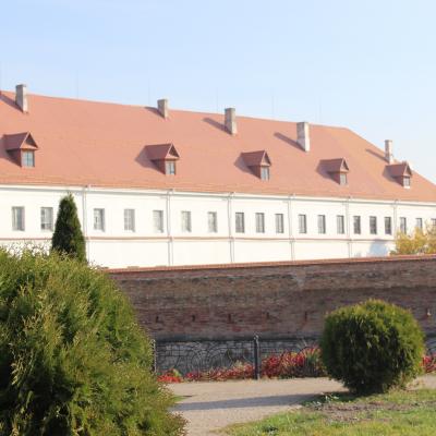 Палац.